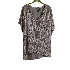Cynthia Rowley Woman's 3X‎ Hi-Low Top v-Neck  Style Gray Leaf Pattern Rayon